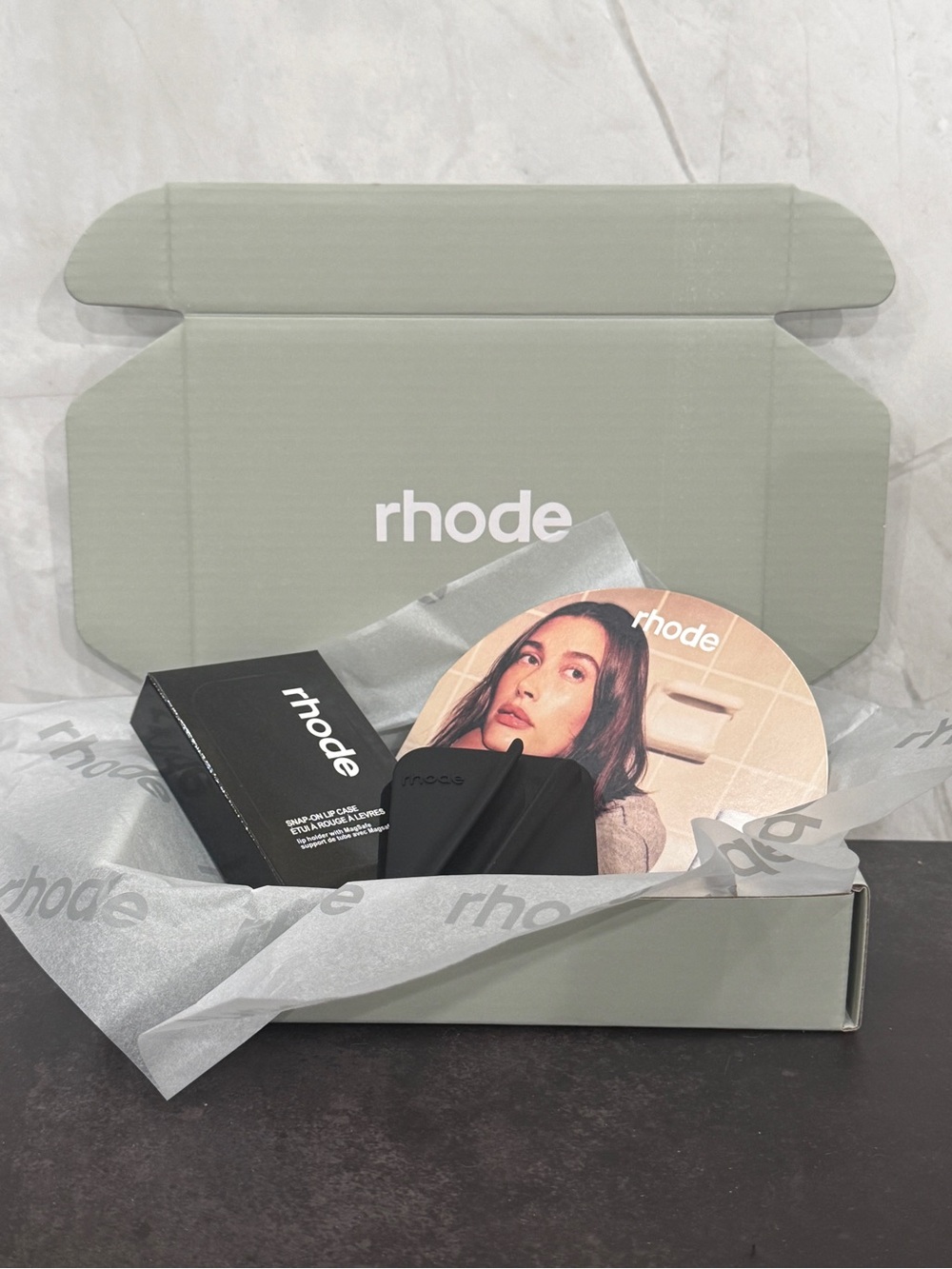 Rhode MagSafe Snap-On Lip Case for iPhone Magnetic Holder Brand new